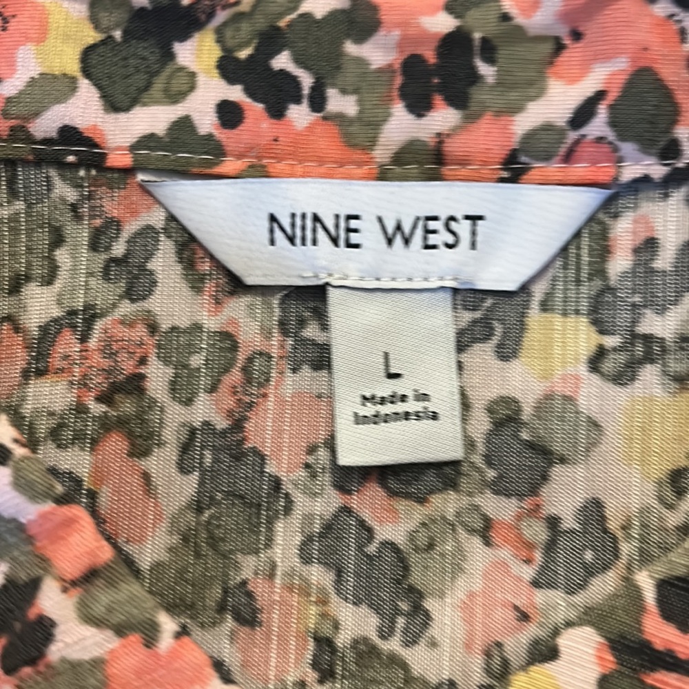 Colorful button down - Picture 2 of 5